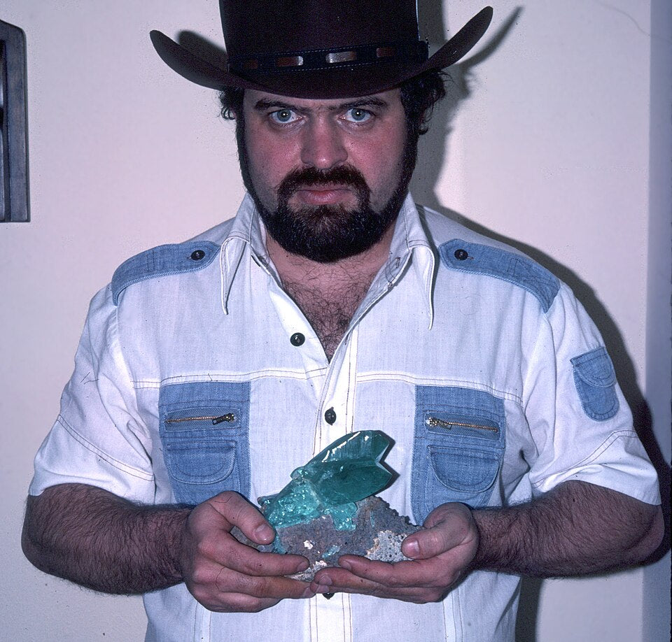 Mineralogy Kaleidoscope wallpaper pattern — base photo: File:Richard A Kosnar Holding The Great Phosphophyllite September 1977.jpg