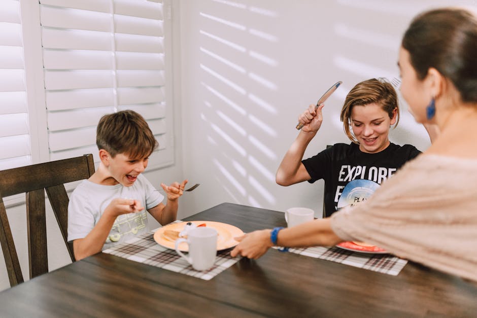 Seamless hex wallpaper pattern — Arithmetic by wallpaper⁶ — base photo: A cheerful breakfast scene with two children and a parent enjoying a meal together in a sunlit room.