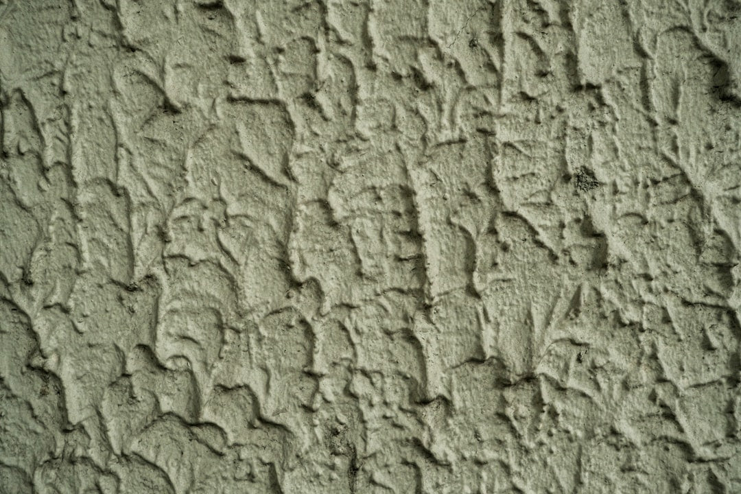 Portraits Hexagon wallpaper pattern — base photo: brown sand with green grass
