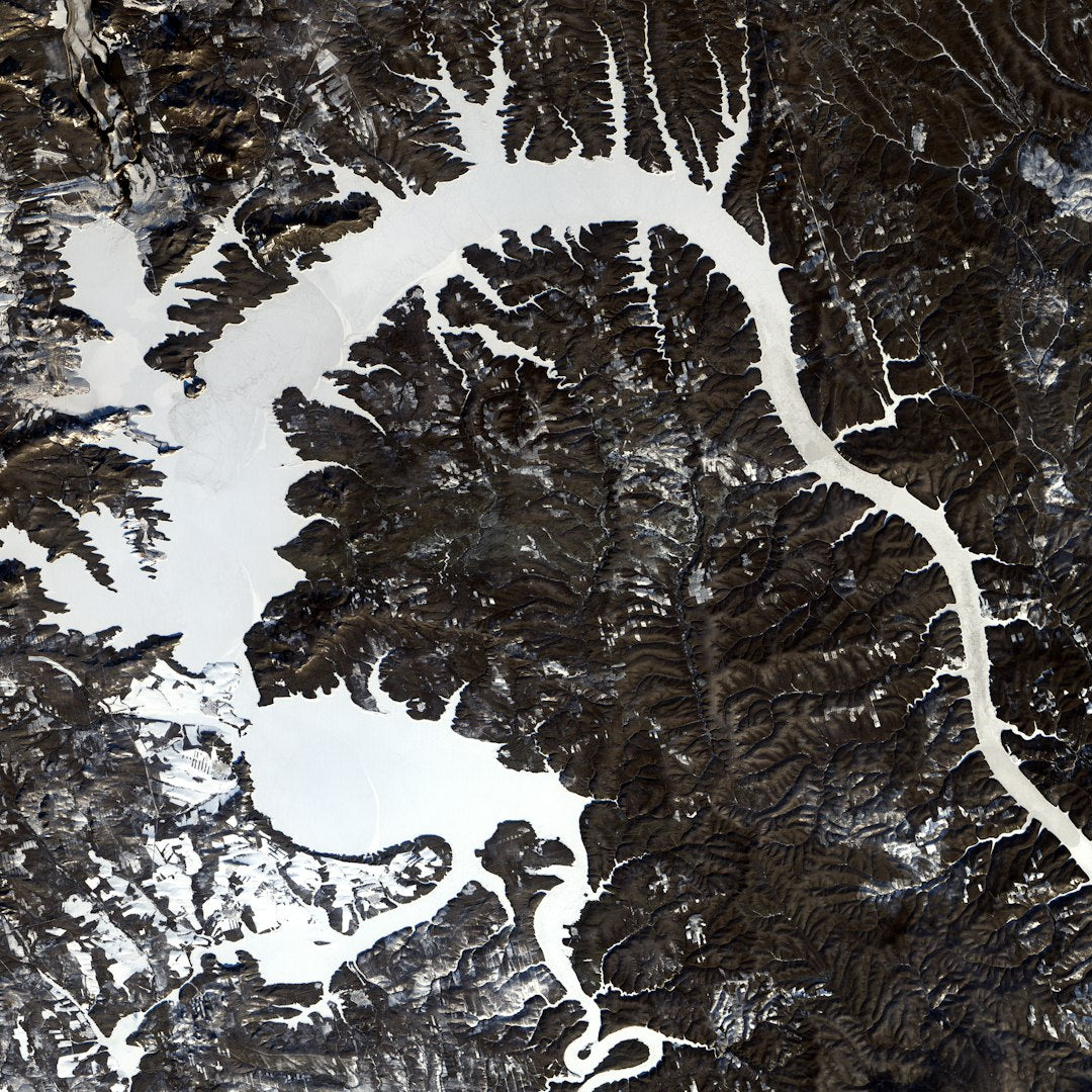 Seamless brick wallpaper pattern — Cartography by wallpaper⁶ — base photo: Nicknamed "Dragon Lake," this body of water is formed by the Bratskove Reservoir, built along the An