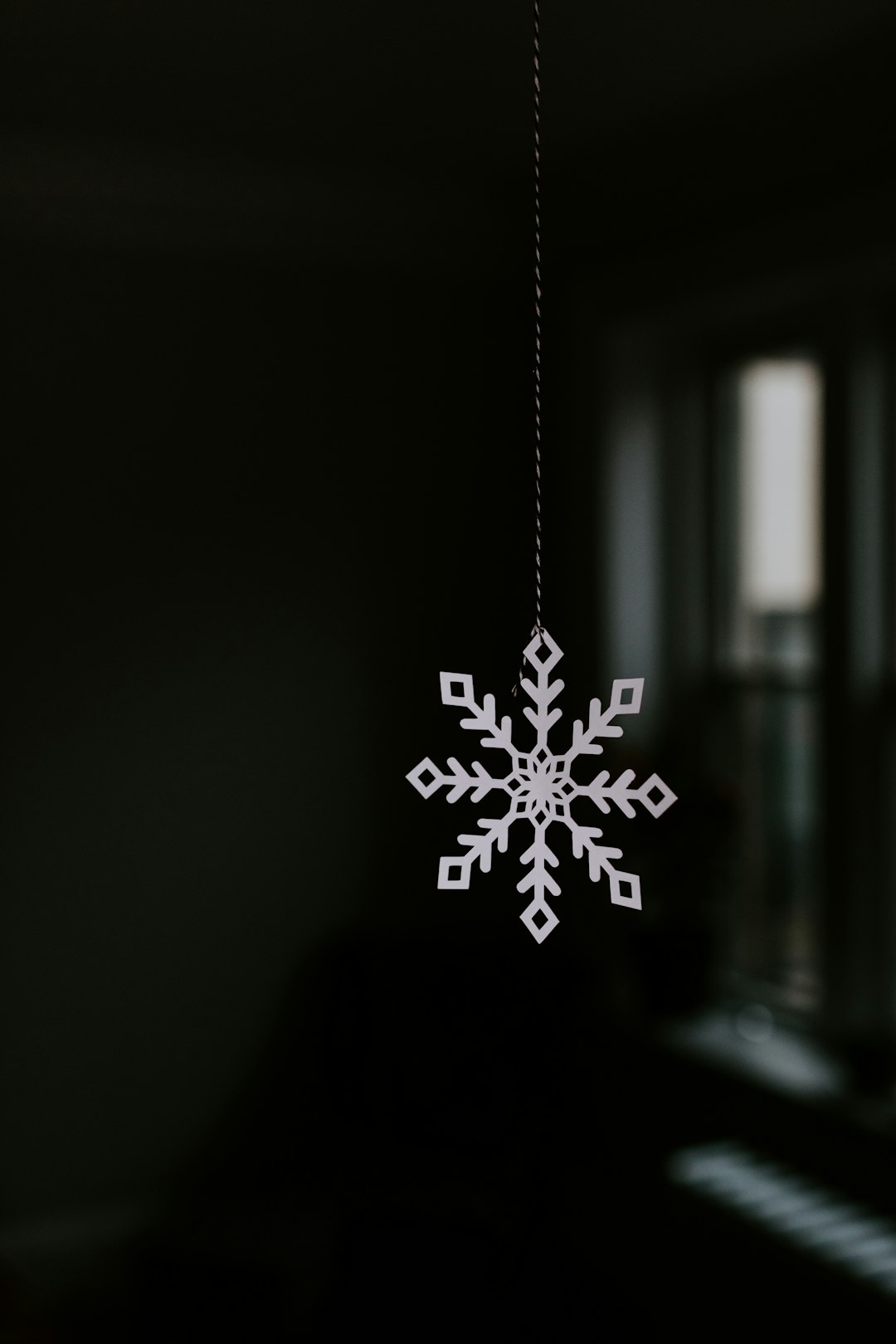 Seamless kaleidoscope wallpaper pattern — Origami by wallpaper⁶ — base photo: Paper snowflake hanging up