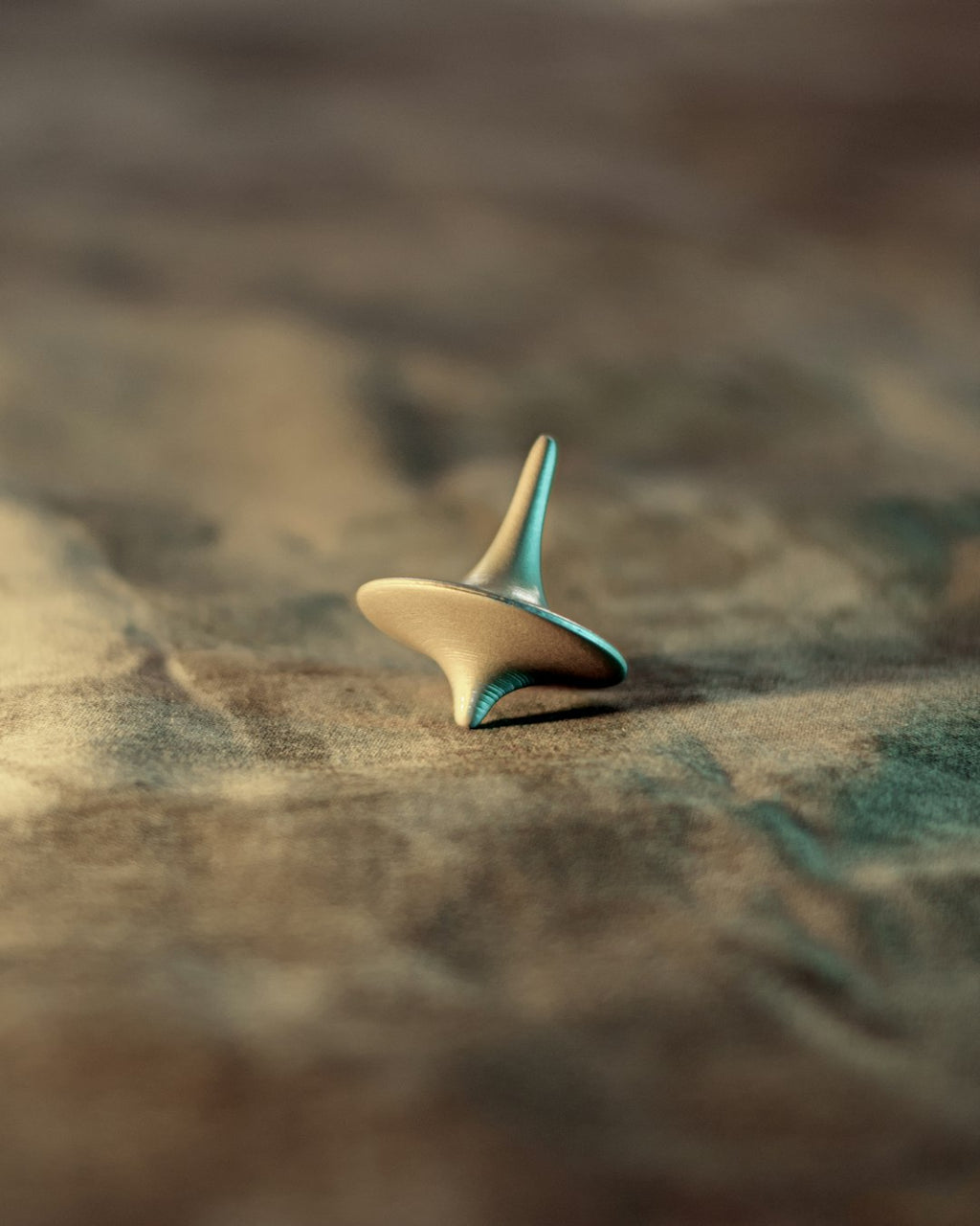 Physics Hexagon wallpaper pattern — base photo: inception
Inception and Philosophy: Did the Spinning Top Fall?
the spinning top in Inception
