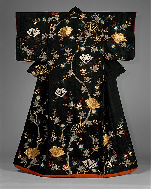 Seamless mirror wallpaper pattern — Origami by wallpaper⁶ — base photo: File:黒綸子地橘蝶熨斗模様打掛-Outer Robe (Uchikake) with Mandarin Oranges and Folded-Paper Butterflies MET DT114