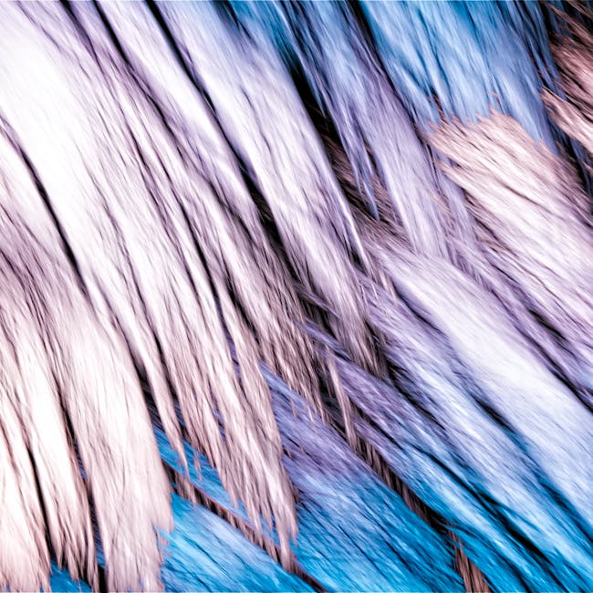 Fractals Rotation wallpaper pattern — base photo: Vibrant abstract photo with fluid lines and a dynamic play of blue and purple shades.
