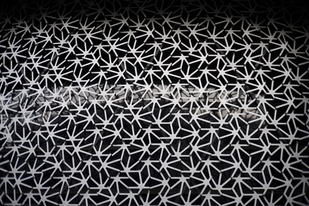 Seamless diamond wallpaper pattern — Origami by wallpaper⁶ — base photo: A black and white photo of a pattern