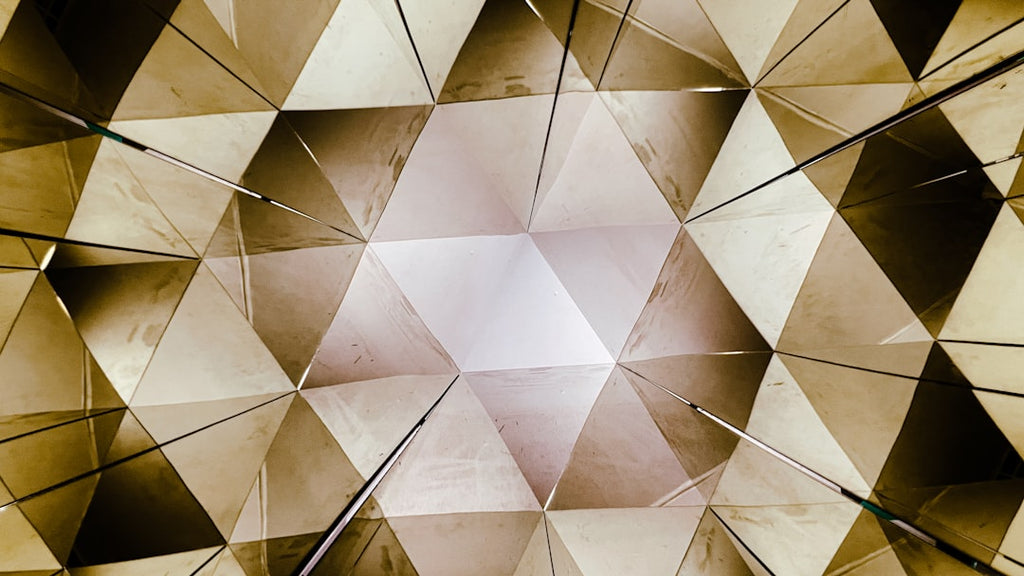 Mineralogy Brick wallpaper pattern — base photo: An abstract image of a diamond shaped object