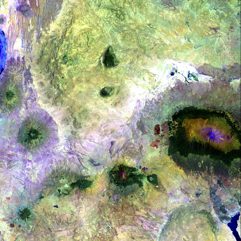 Seamless mirror wallpaper pattern — Cartography by wallpaper⁶ — base photo: a satellite image of a large area of land