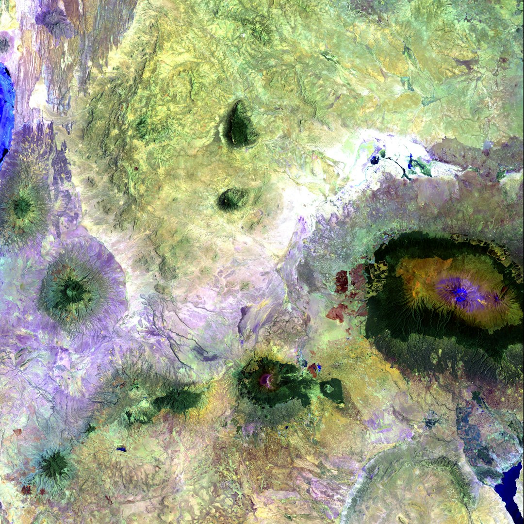 Seamless mirror wallpaper pattern — Cartography by wallpaper⁶ — base photo: a satellite image of a large area of land