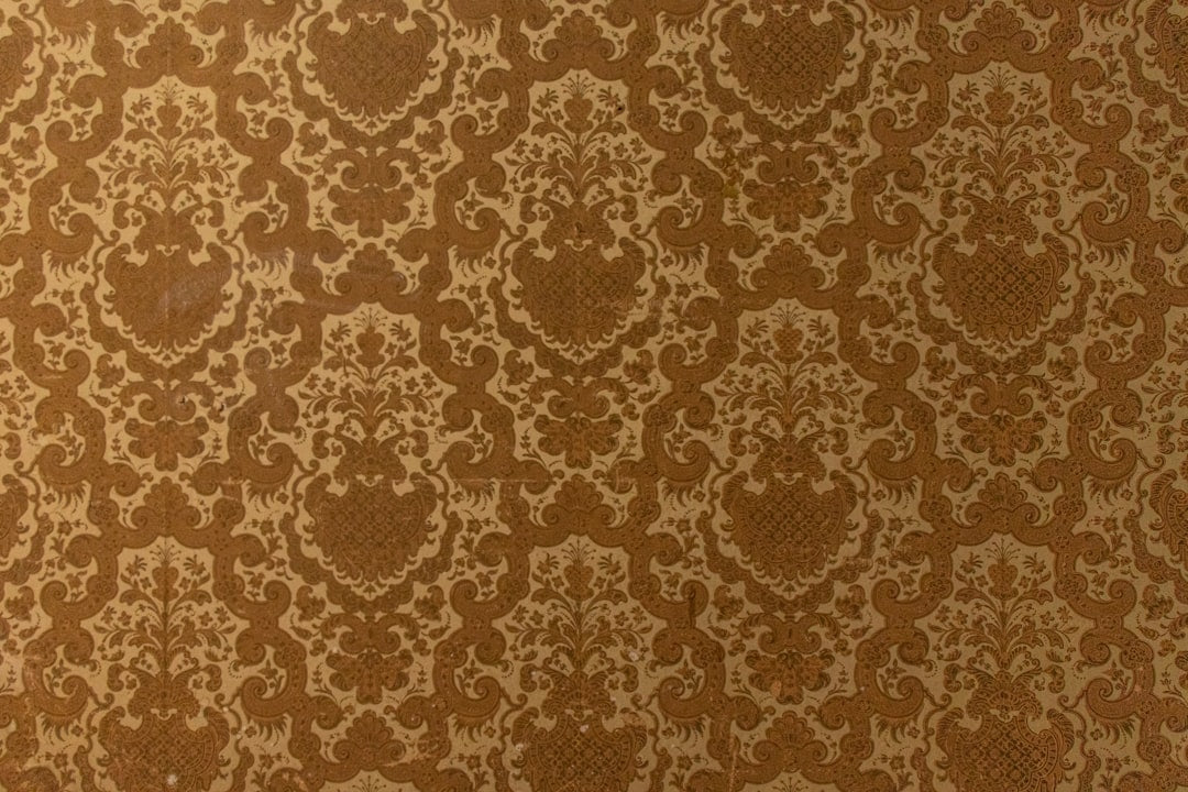 Portraits Mirror wallpaper pattern — base photo: hallway embossed wallpaper