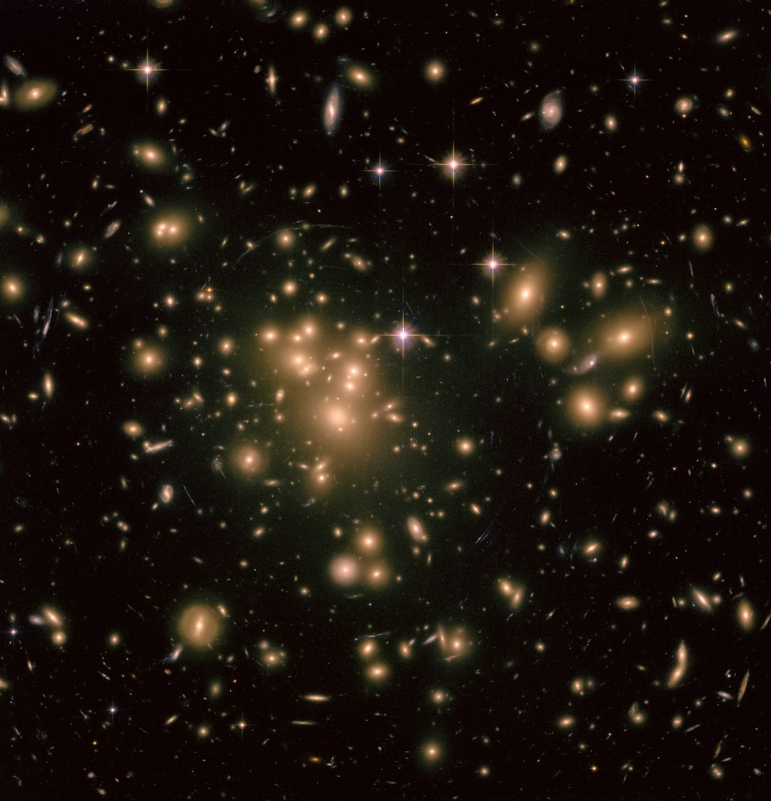 Seamless pinwheel wallpaper pattern — Cosmology by wallpaper⁶ — base photo: Abell 1689 Hubble ACS/WFC Credits NASA, ESA, E. Jullo (Jet Propulsion Laboratory), P. Natarajan (Yal