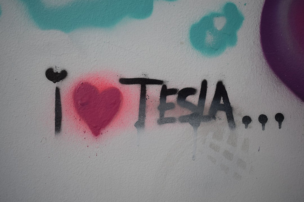 Seamless hex wallpaper pattern — Geometry by wallpaper⁶ — base photo: i love tesla text on white background
