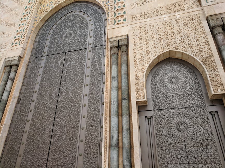 Seamless mirror wallpaper pattern — Geometry by wallpaper⁶ — base photo: Close-up of intricate Moroccan geometric patterns on a mosque door.